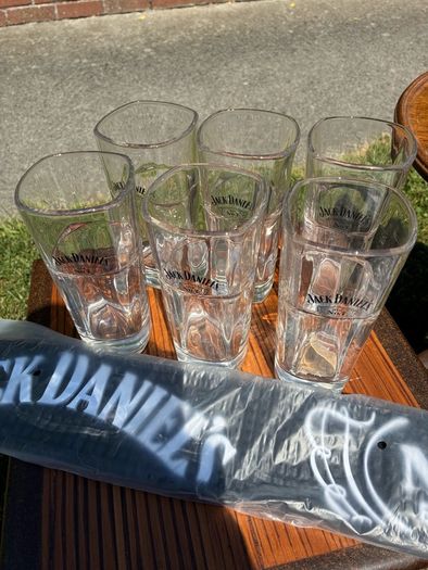Jack Daniel's Bundle.