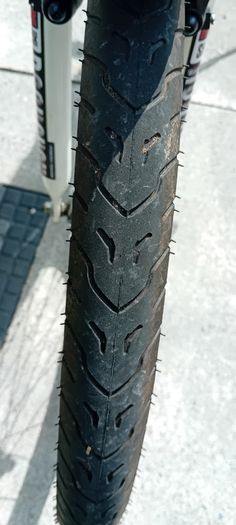 Mens mountain bike