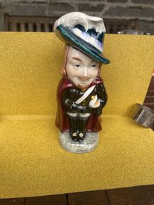 Staffordshire fine ceramics "cavalier" height 17.5 cm Toby jug
