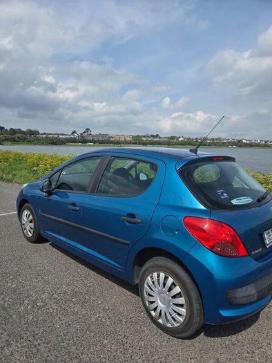 Peugeot 207 2008 - low mileage