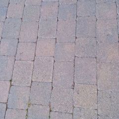 Patio driveway cobbles approx 40-45 sqrm