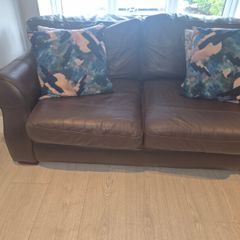 Brown leather 3+2