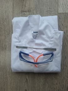 Laboratory Coat & Protective Glasses & Lab Spoon/Spatula