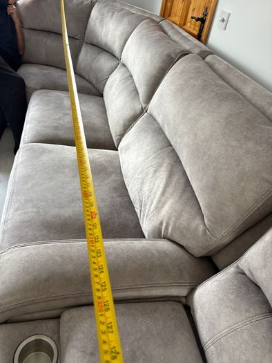 L shape 5 seater couch with single recliner