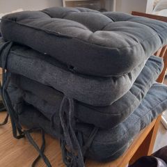 chair cushions x 6