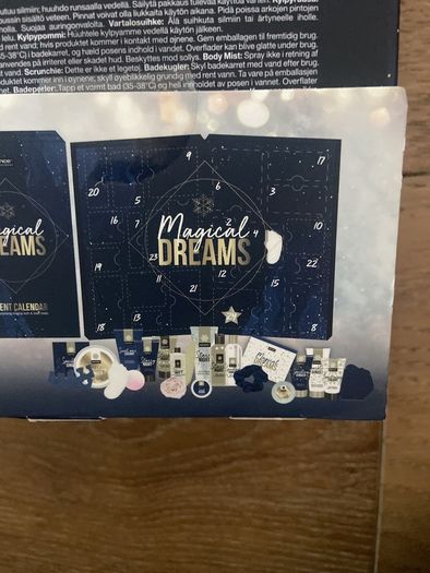 Magical Dreams Advent Calendar with 24 treats