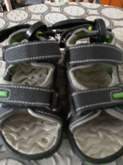 Child's Open Sandal's with Flashing Lights UK Size 6 UK .. 23 EU .. Final Price Drop