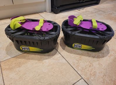 Moon shoes