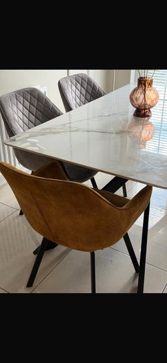 5 x Dining Table Chairs