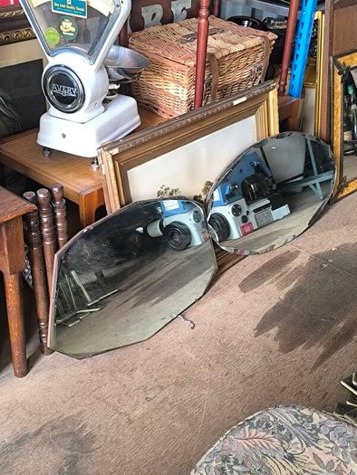 Antique and vintage mirrors