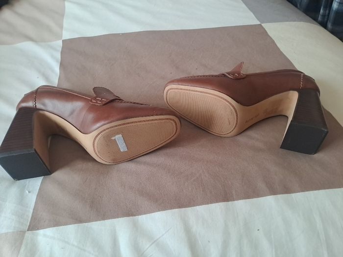 Block heel women's brown shoes