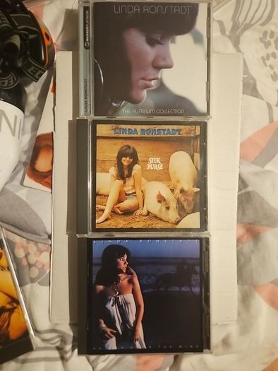 Linda Ronstadt Collection - Hasten Down The Wind /Silk Purse / The PlatinumCollection. .