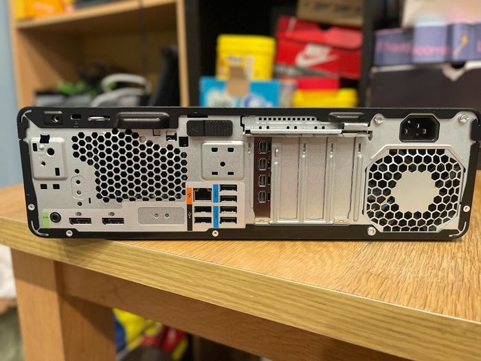 HP Z2 SFF G5 Workstation Intel Core i7-10700 32GB  Ram 1Tbt SSD M2 NVIDIA Quadro P1000  Windows 11 Pro