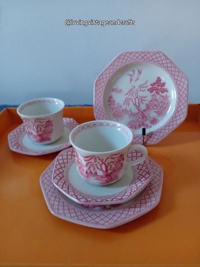 Willow Pattern Cups Saucers and Side Plates