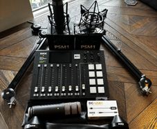 Rode Caster Pro Podcasting Bundle