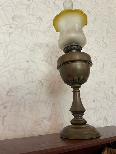 Elegant vintage oil paraffin table lamp
