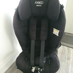 Axkid car seat