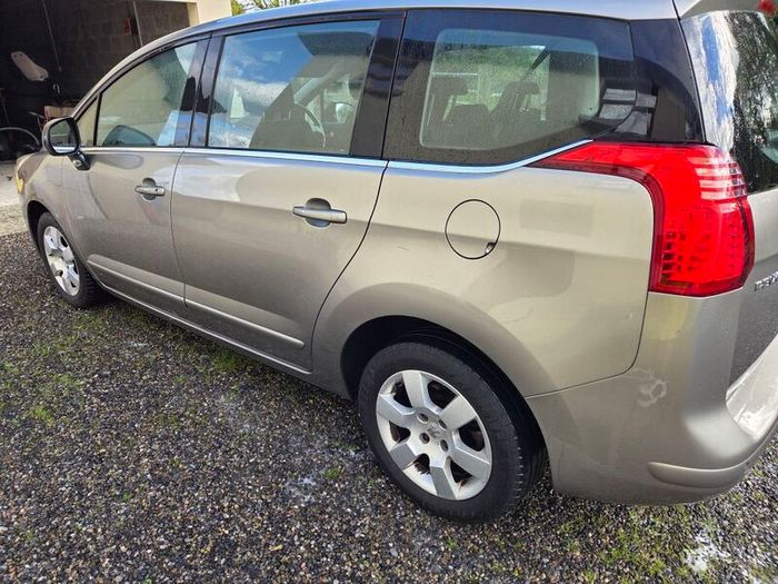 Peugeot 5008  Sport New Nct 10/27