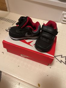 baby nike runners