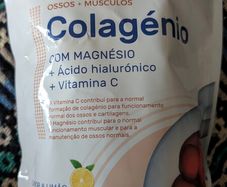 Powdered collagen with magnesium, hyaluronic acid and vitamin C.