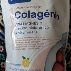 Powdered collagen with magnesium, hyaluronic acid and vitamin C.