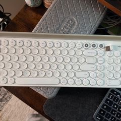 Wireless Mac/Windows Keyboard