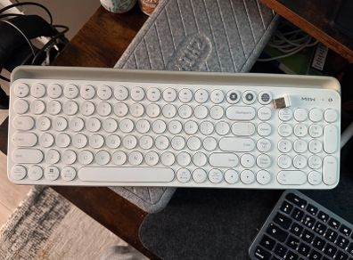 Wireless Mac/Windows Keyboard
