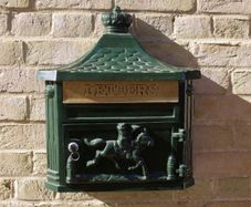 Aluminium Post Box Wall Mounted Green D1197