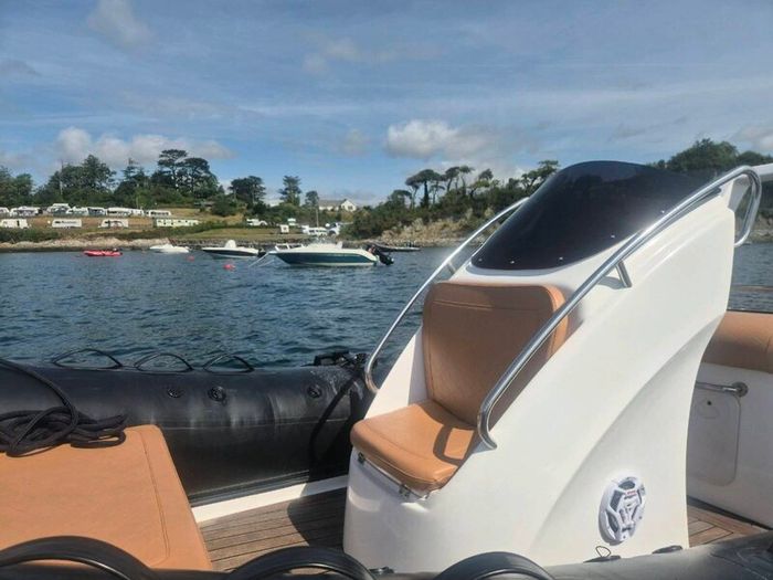 5.8 m Rib with Mercury 115hp outboard