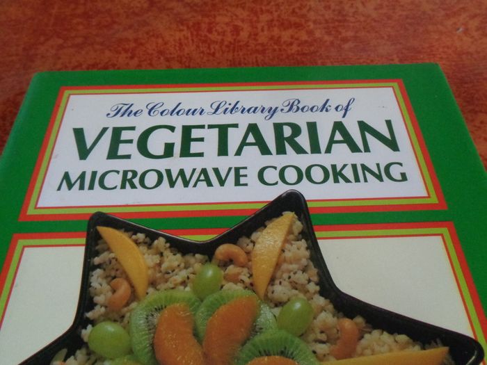 The Colour Library Book of Vegetarian Microwave Cooking Book for Sale