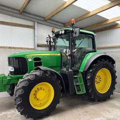 John Deere 6830