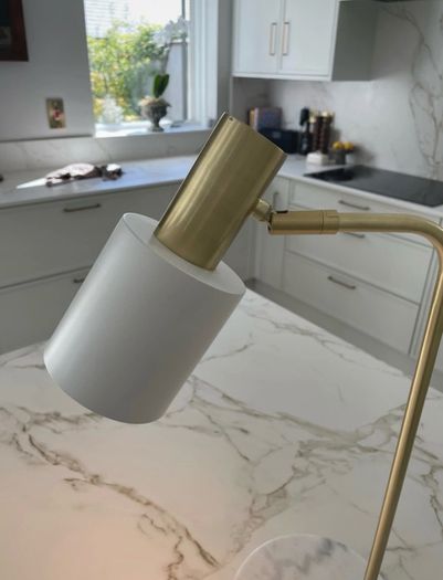 Table lamp
