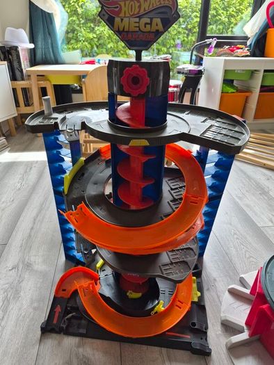 Paw Patrol Tower & Hot Wheels Garage