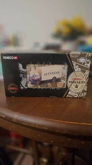 corgi Guinness bedford tk box van