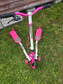 Girls flicker scooter