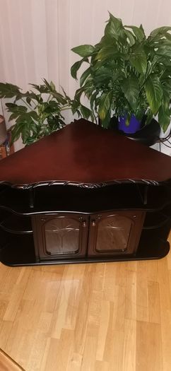 Corner TV unit