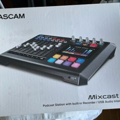 Tascam Mixcast 4 + 2 Rode Podmics