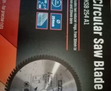 circular saw blade new never opened