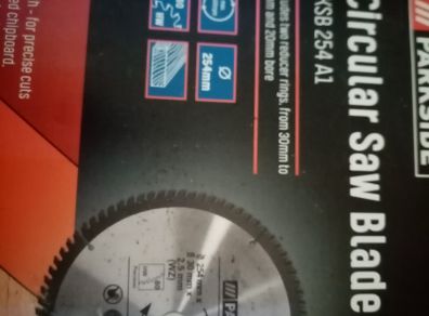 circular saw blade new never opened