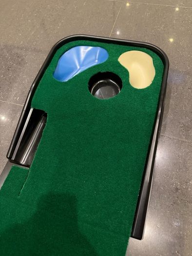 Masters Hazard Putting Mat