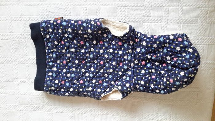 Girls warm gilet 9 -12 months