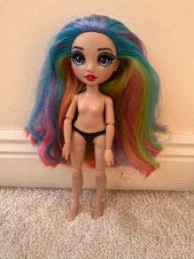Rainbow High Amaya Raine Doll Series 2  Used (different hands) Please see photos
