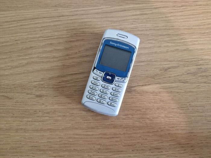 Sony Ericsson t230