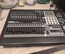 Korg D3200 Digital Recording Studio. 32 Track Recorder / Mixer