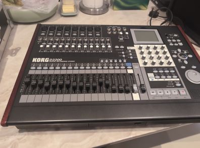 Korg D3200 Digital Recording Studio. 32 Track Recorder / Mixer
