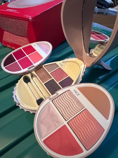 Pupa N.4 makeup set
