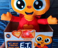 TOMY Toomies My Best Friend E.T - Says Phrases & Plays Music From The Film.