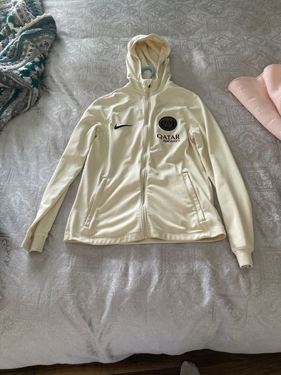 sports zip up psg