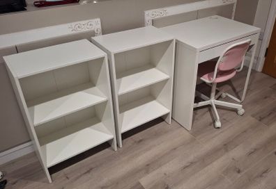 Desk / Chair / 2 x Bookcases (selling as a set)