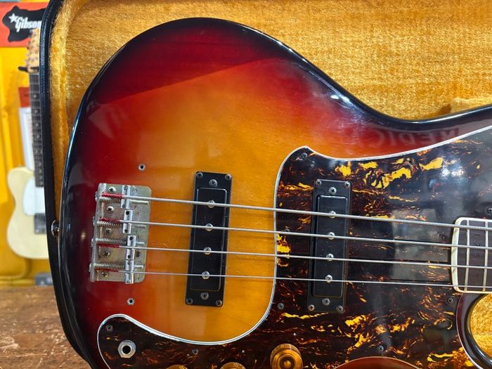 Yamaha SB-55 Sunburst 1970